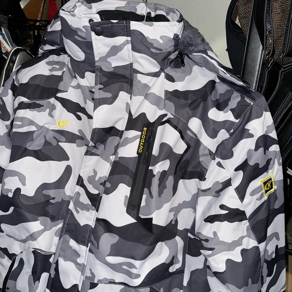SOLD‼️ Waterproof ski snowboard jacket - Picture 4 of 9
